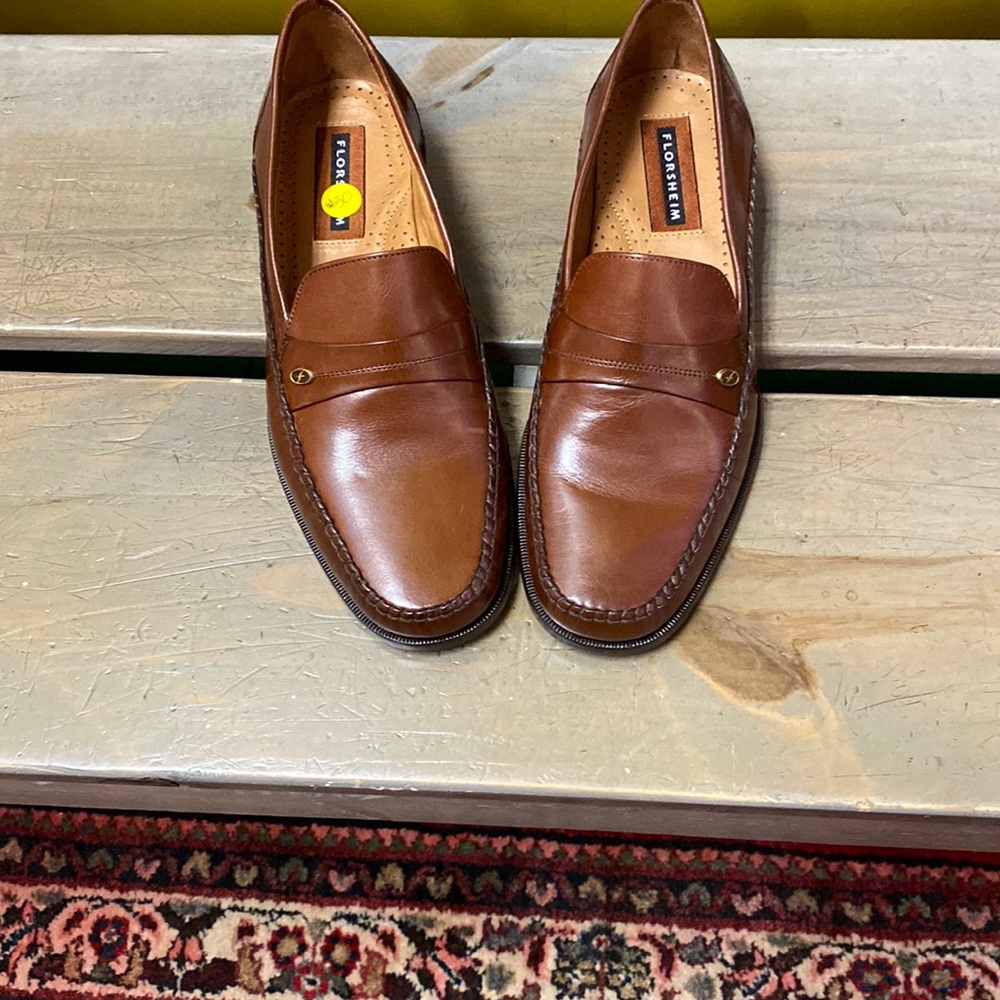 Florsheim color brown and Size 81/2 men’s